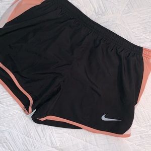 ☀️OFFERS?☀️Nike Track shorts